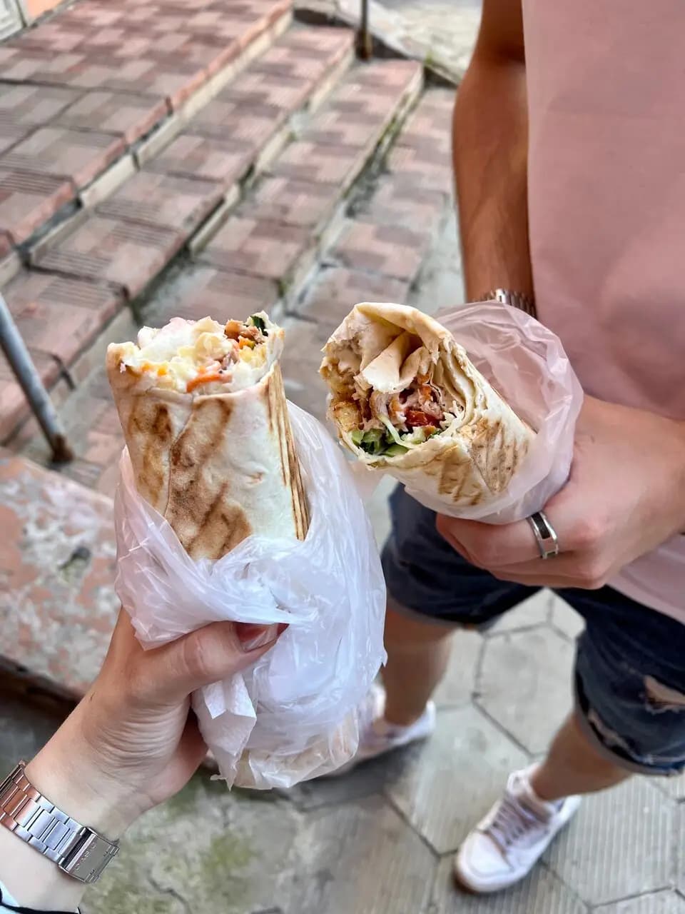 Пойдём к Толяше