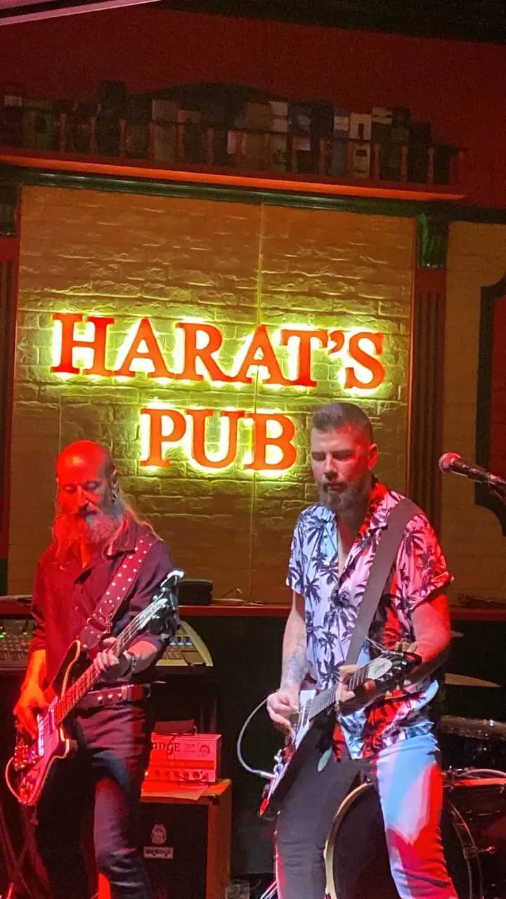 Harat’s pub