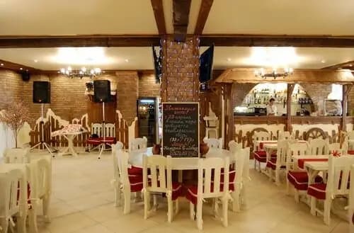 Белая лошадь