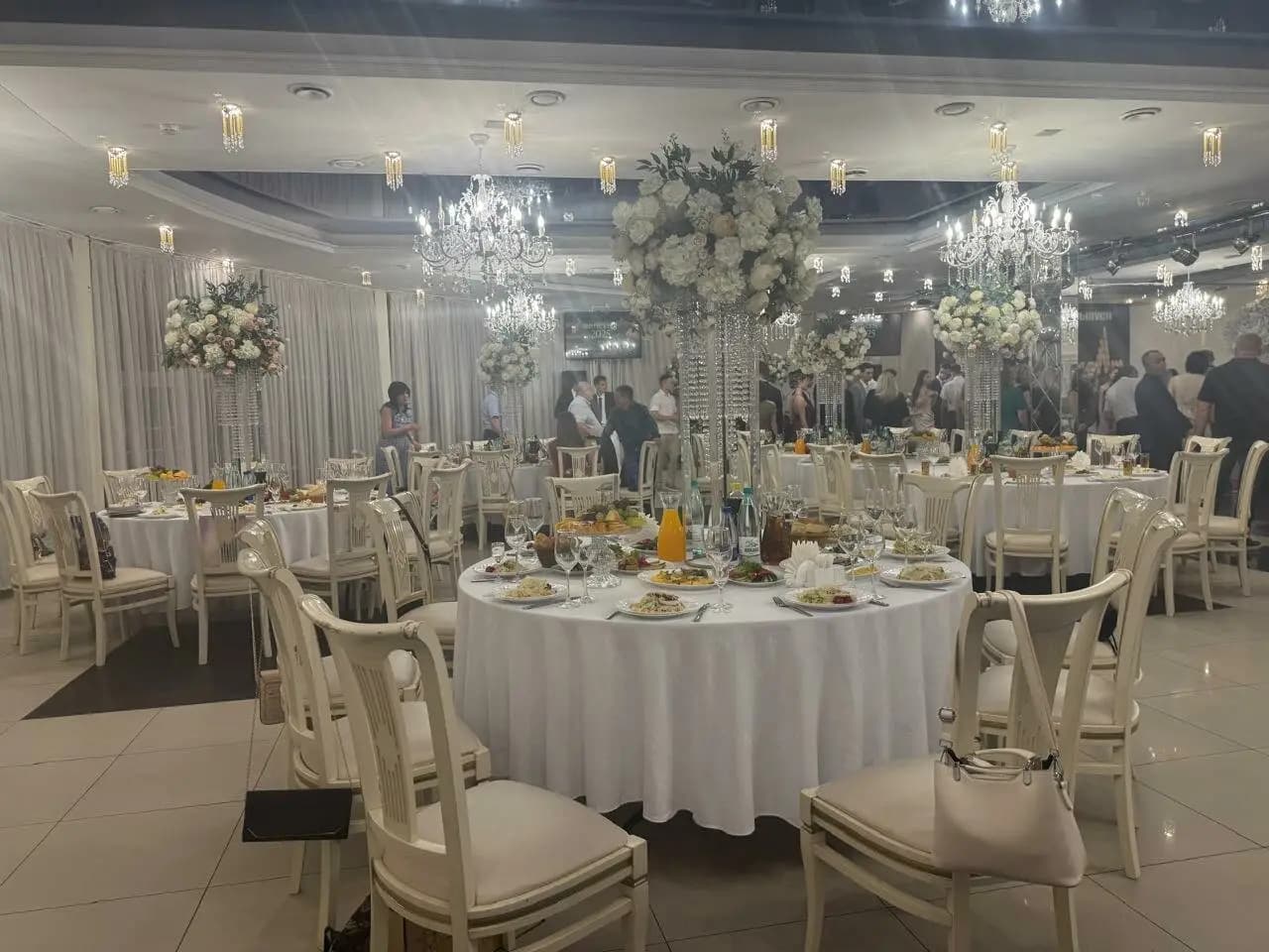 White Hall Пушкин