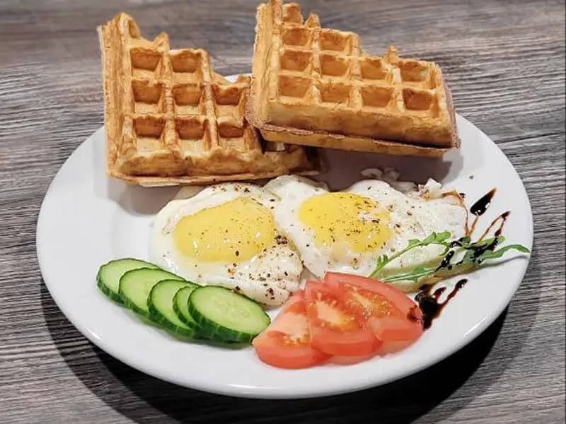 Вафли и кофе