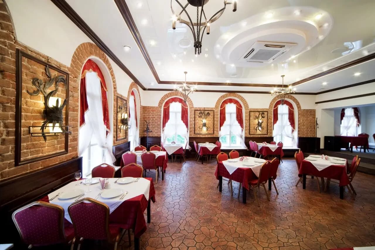 Петров двор