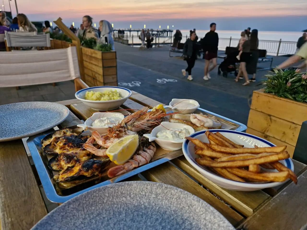 Бранч на море