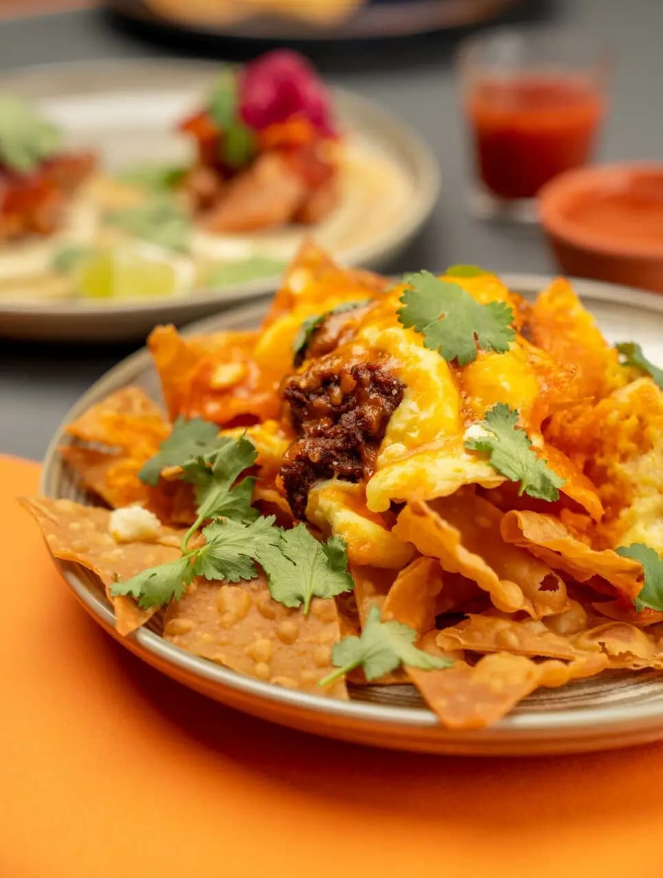 Так или Иначос