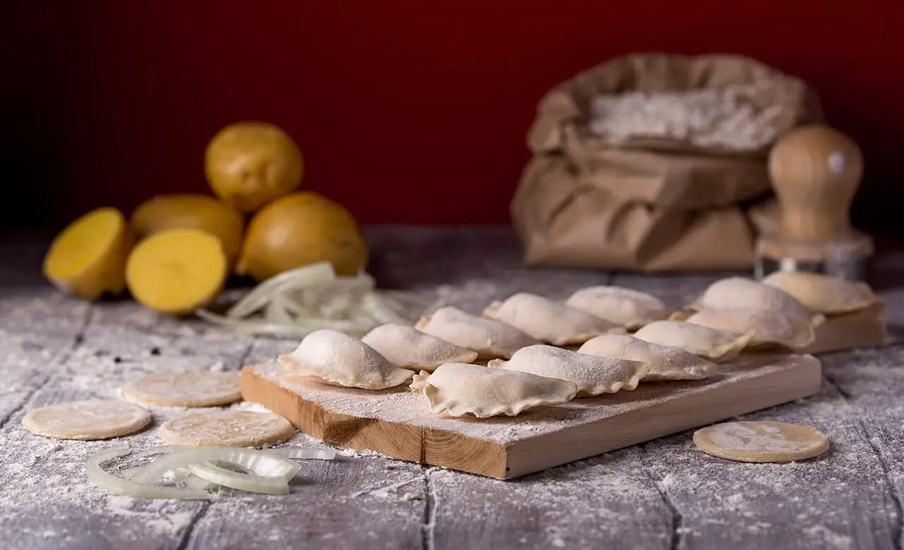 Горячий пельмень