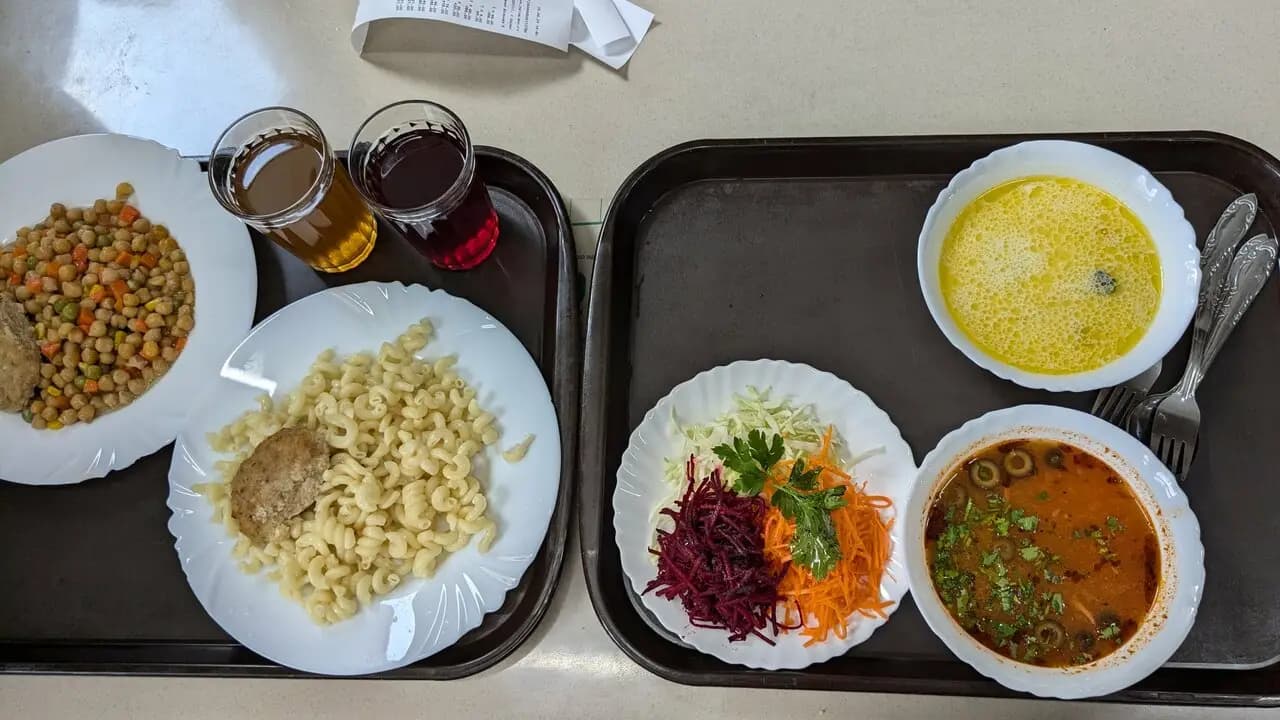 Домашняя столовая