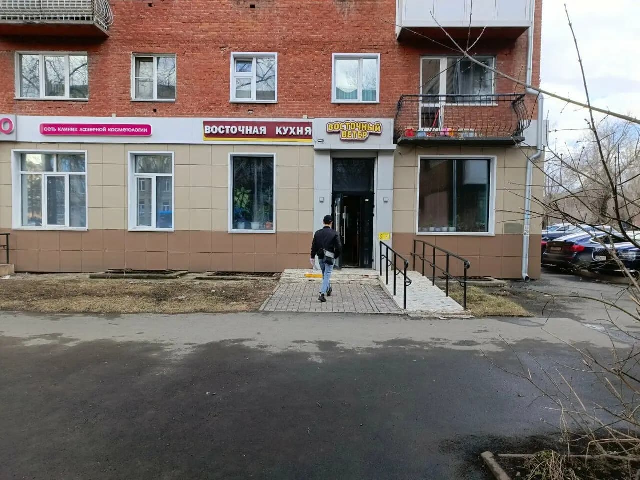 Восточный ветер