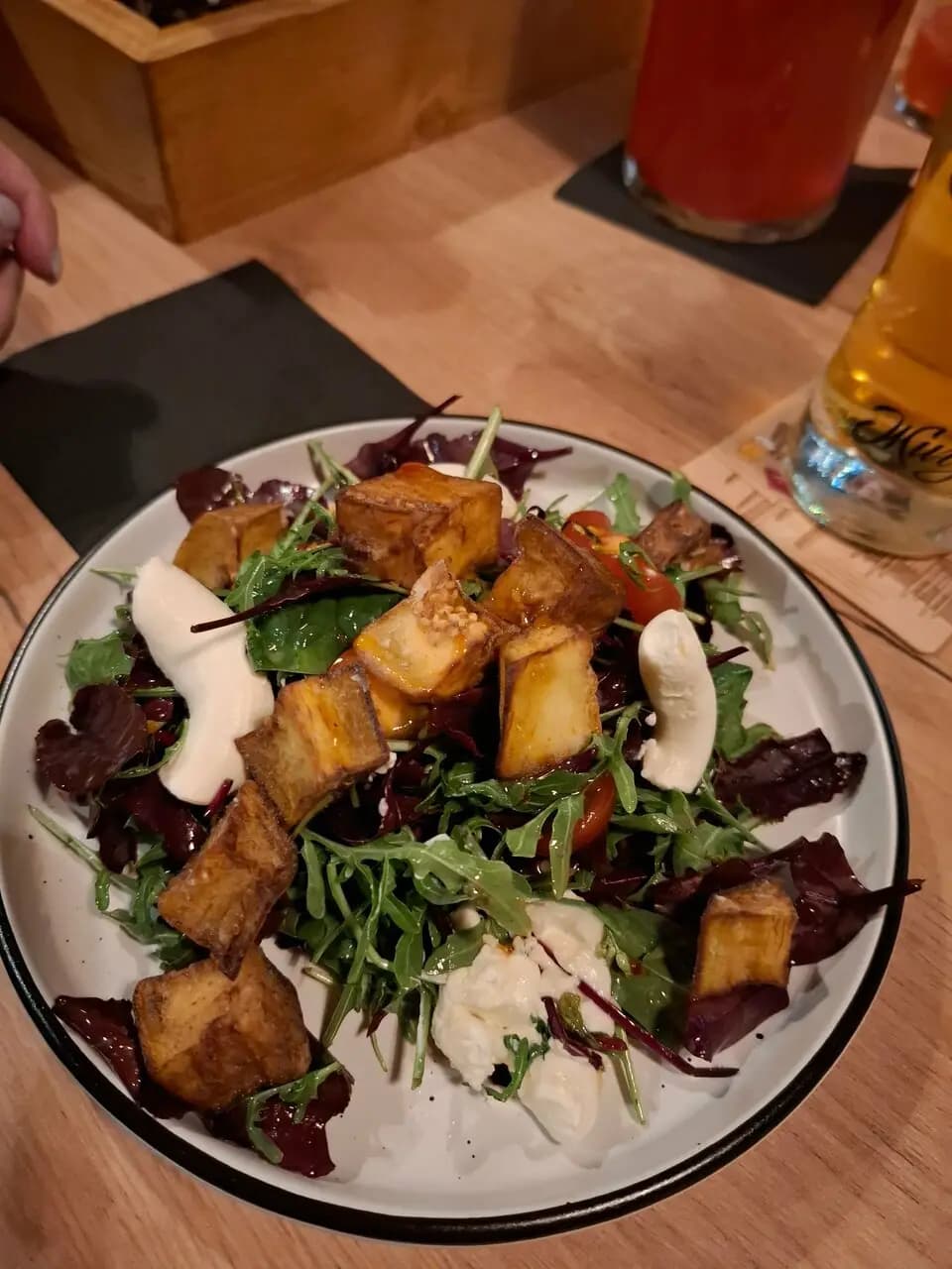 Лаунж-бар Ребро и Крыло