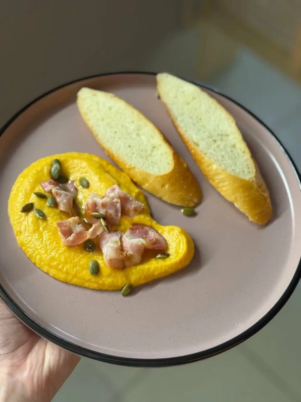 Мидийный двор