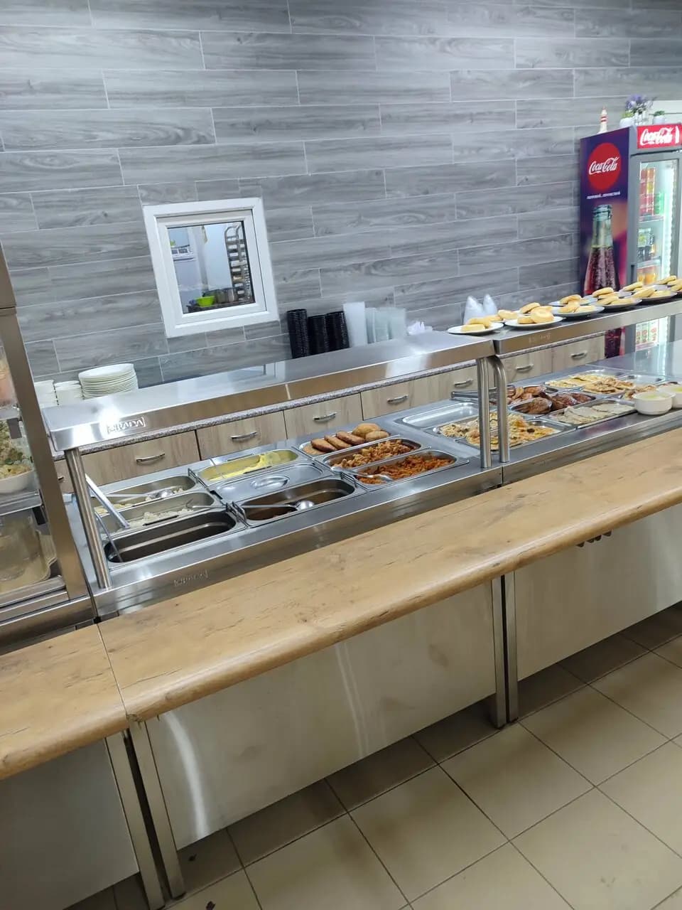 Зайди поешь