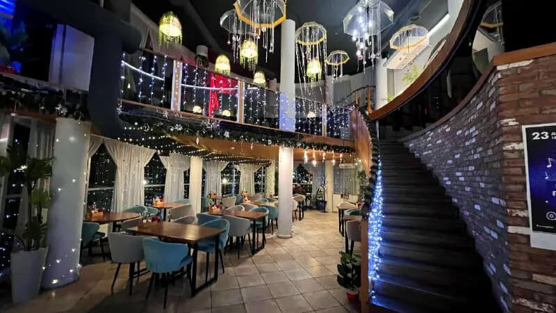 Мидийное место