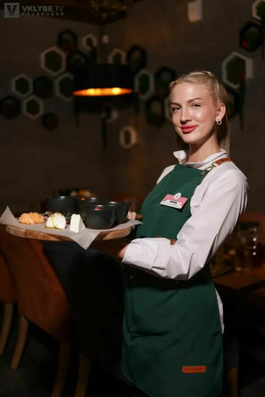 Српска Кафана