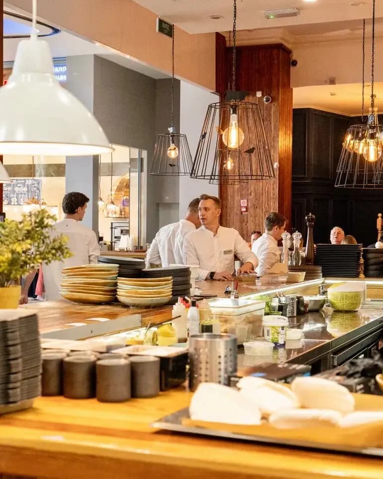 Голый повар