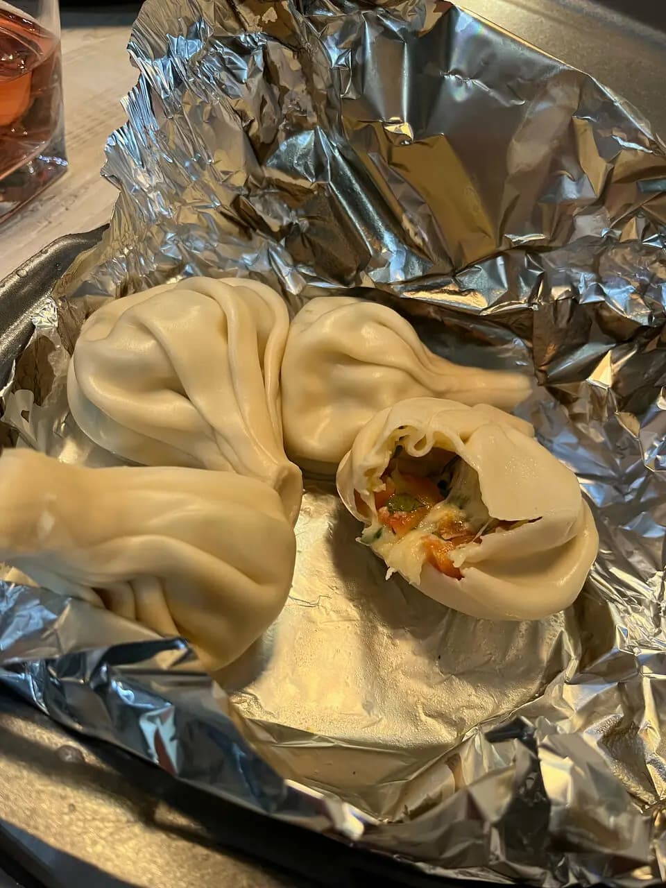 Хинкали уплетали