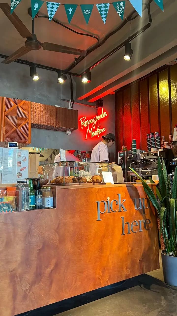 Surf Coffee X Aurora