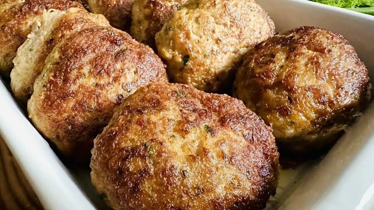 ЕстьПоесть