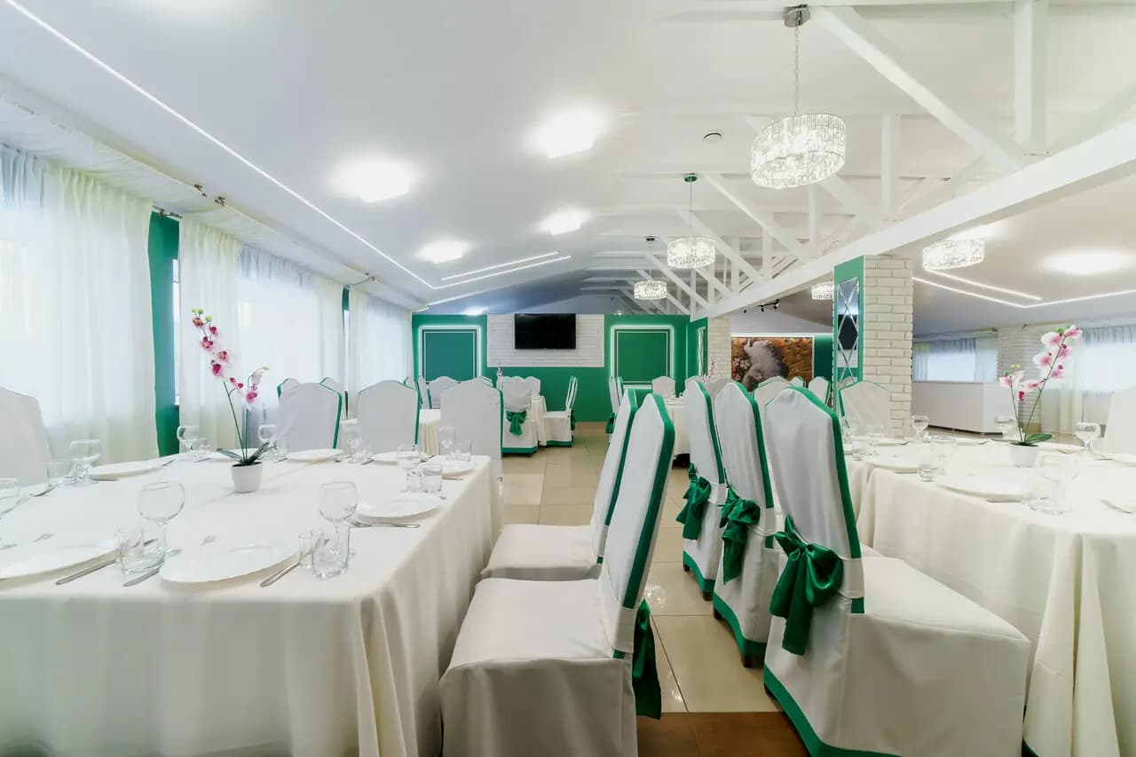 Кафе у озера