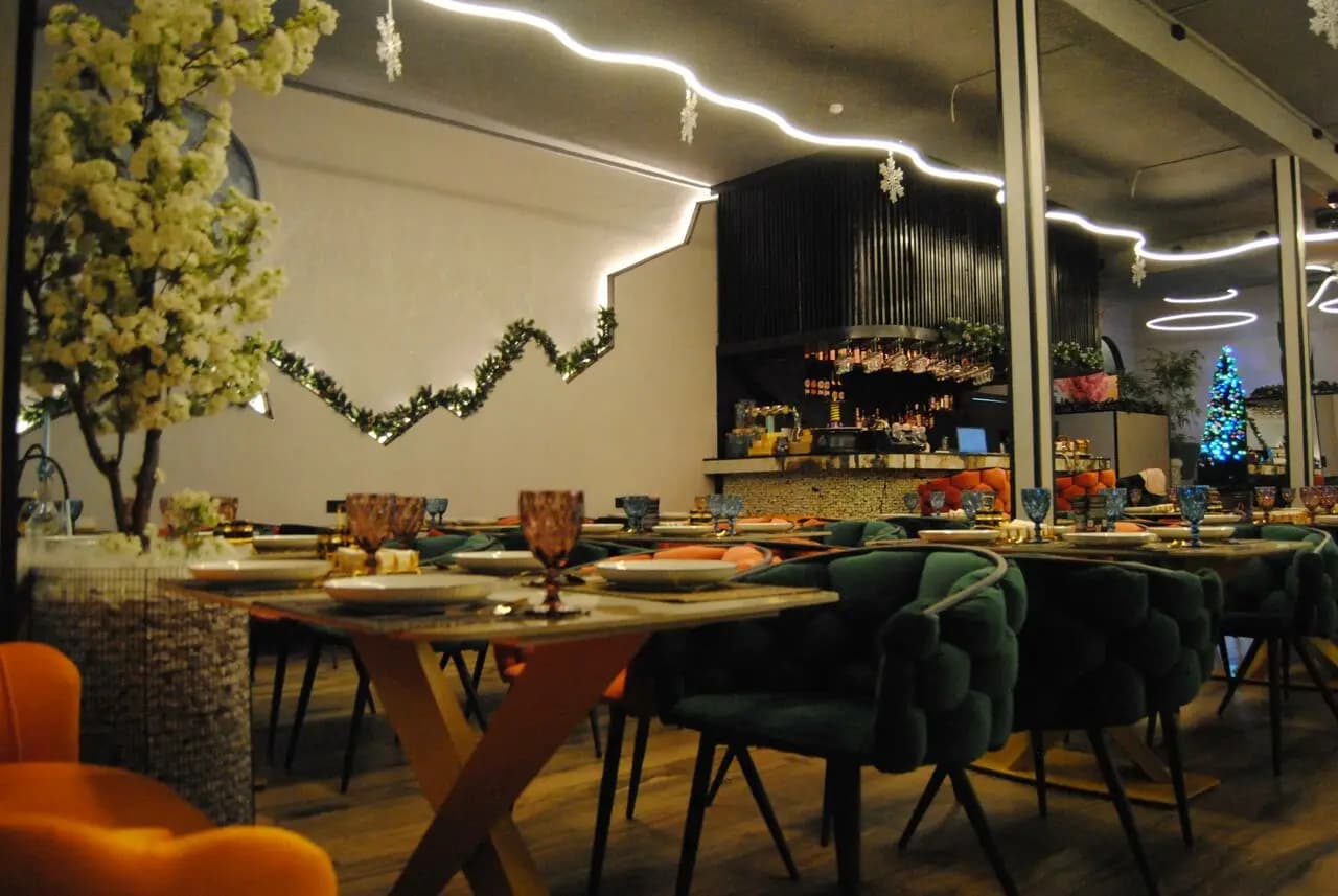 Горький 48/25