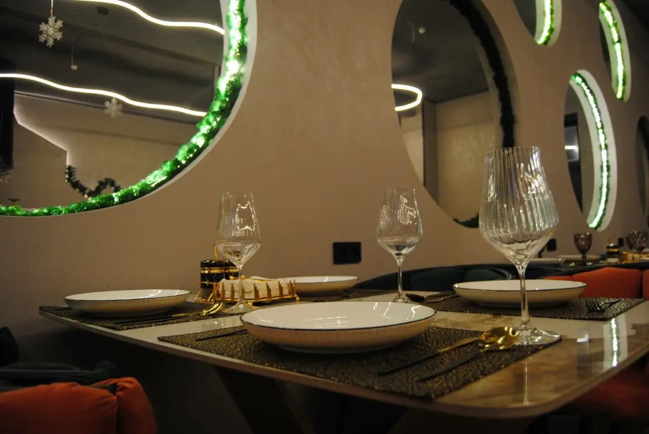 Горький 48/25