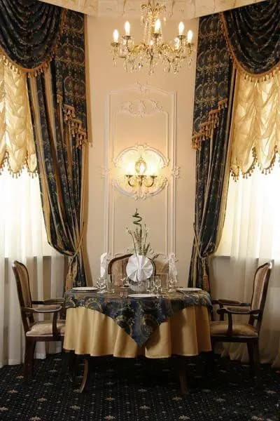 Три толстяка