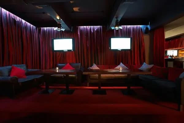 Ухо и медведь