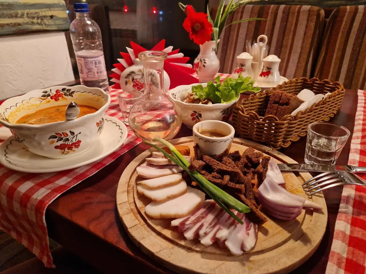 Хлеб и сало