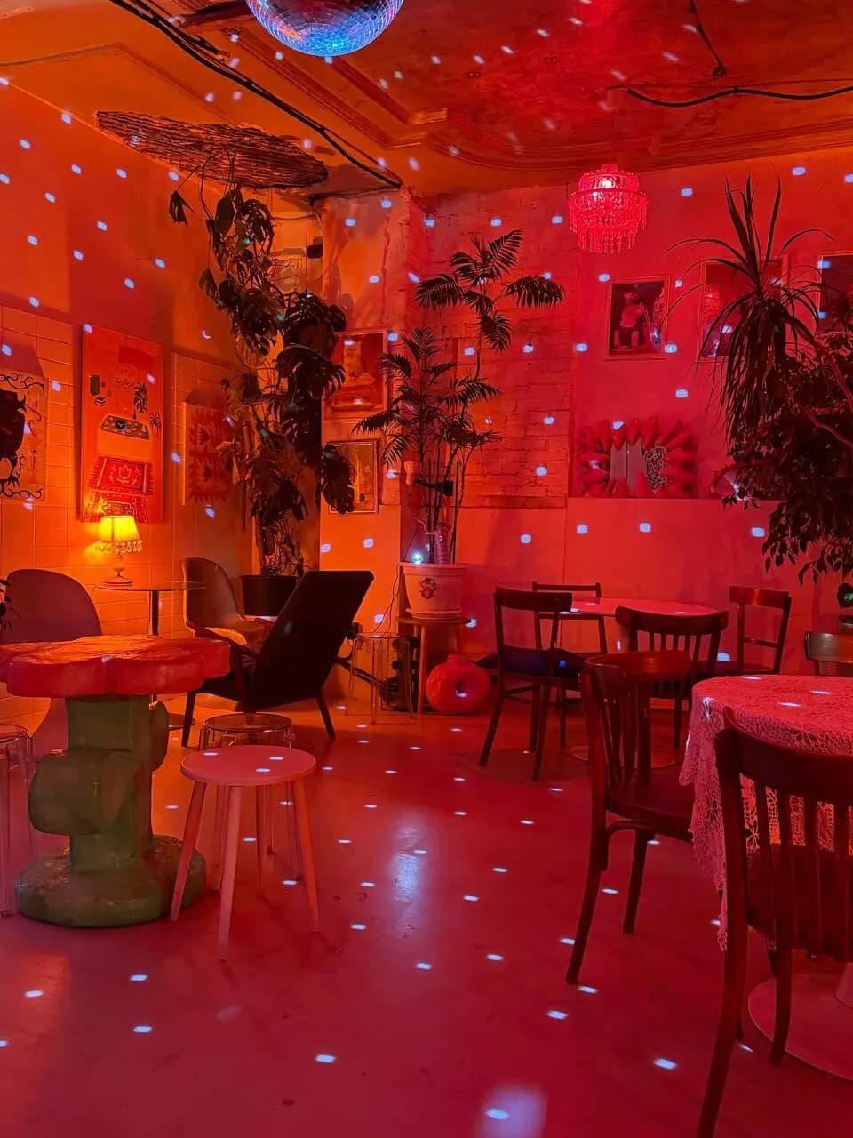 Киска в Коммуналке