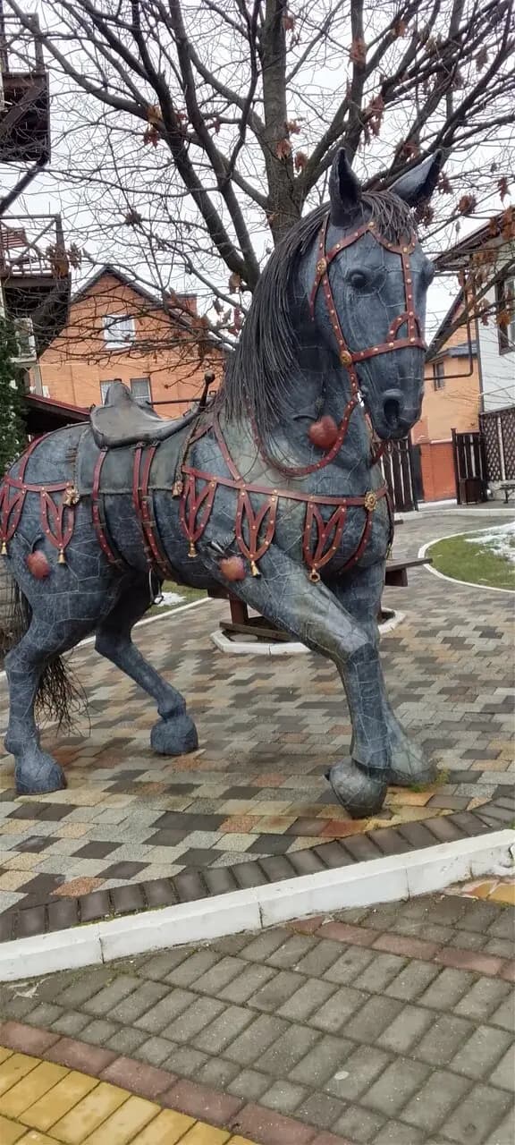 Конюшенный двор