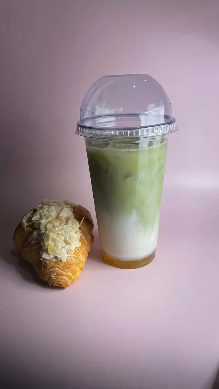 Может вкусняшку?