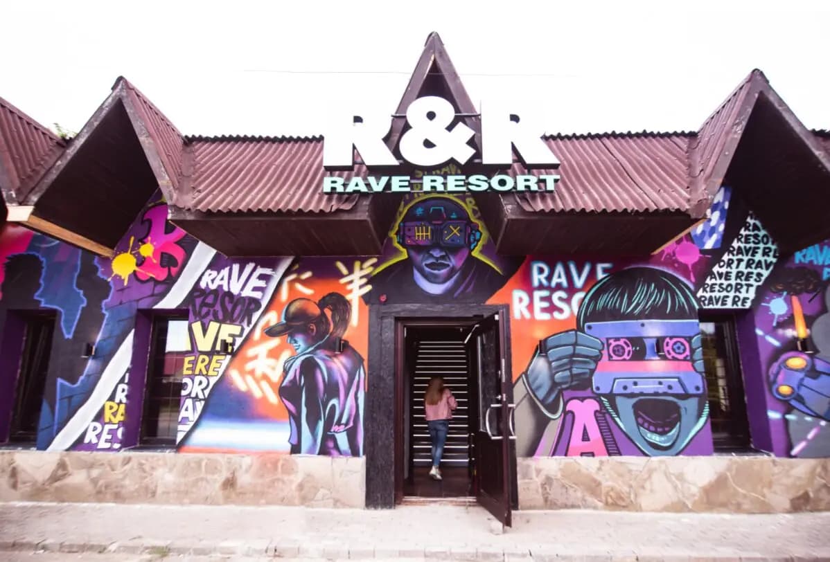 Rave Resort