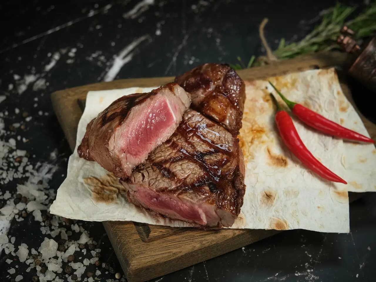 Стейк - настоящая еда