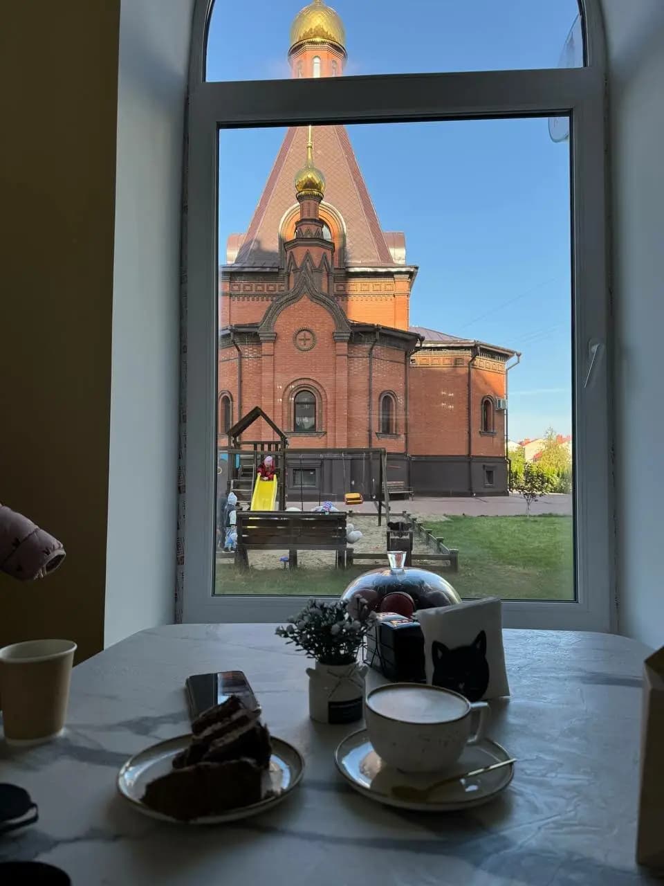 Котофейня у храма