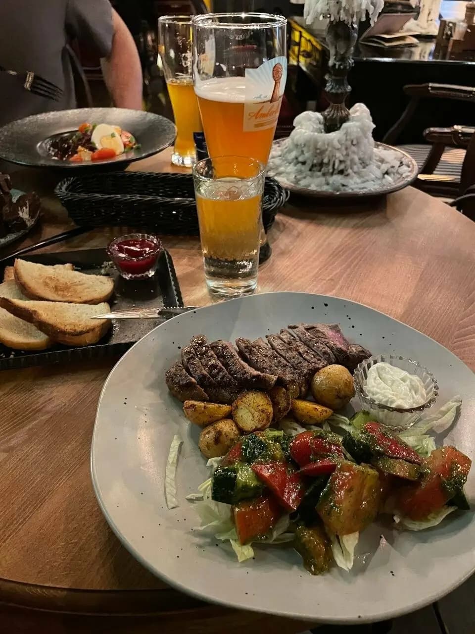 Без Галстука