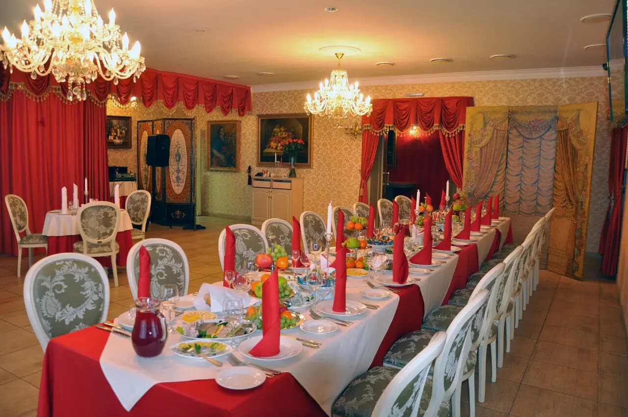 Театральный