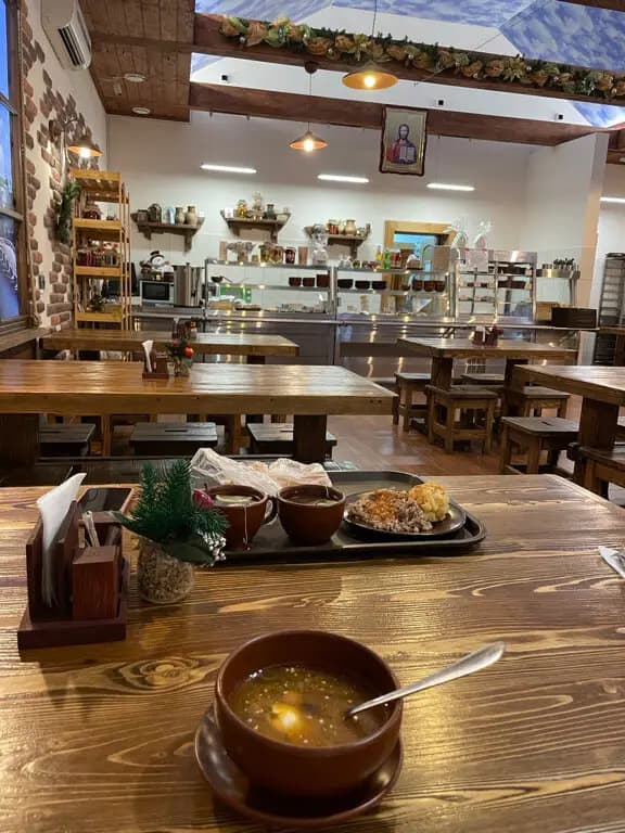 Монастырская трапезная