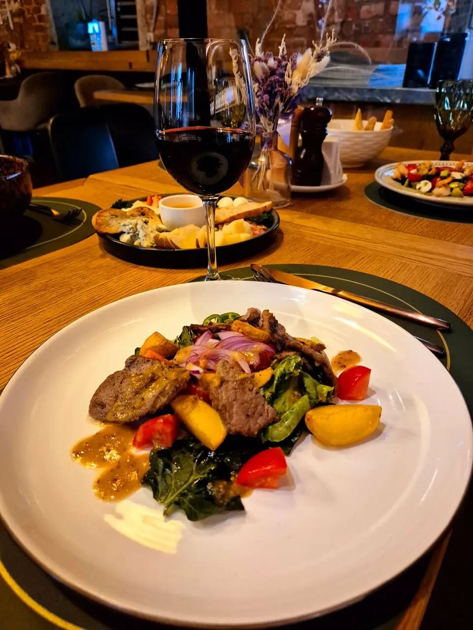 Вино Домино