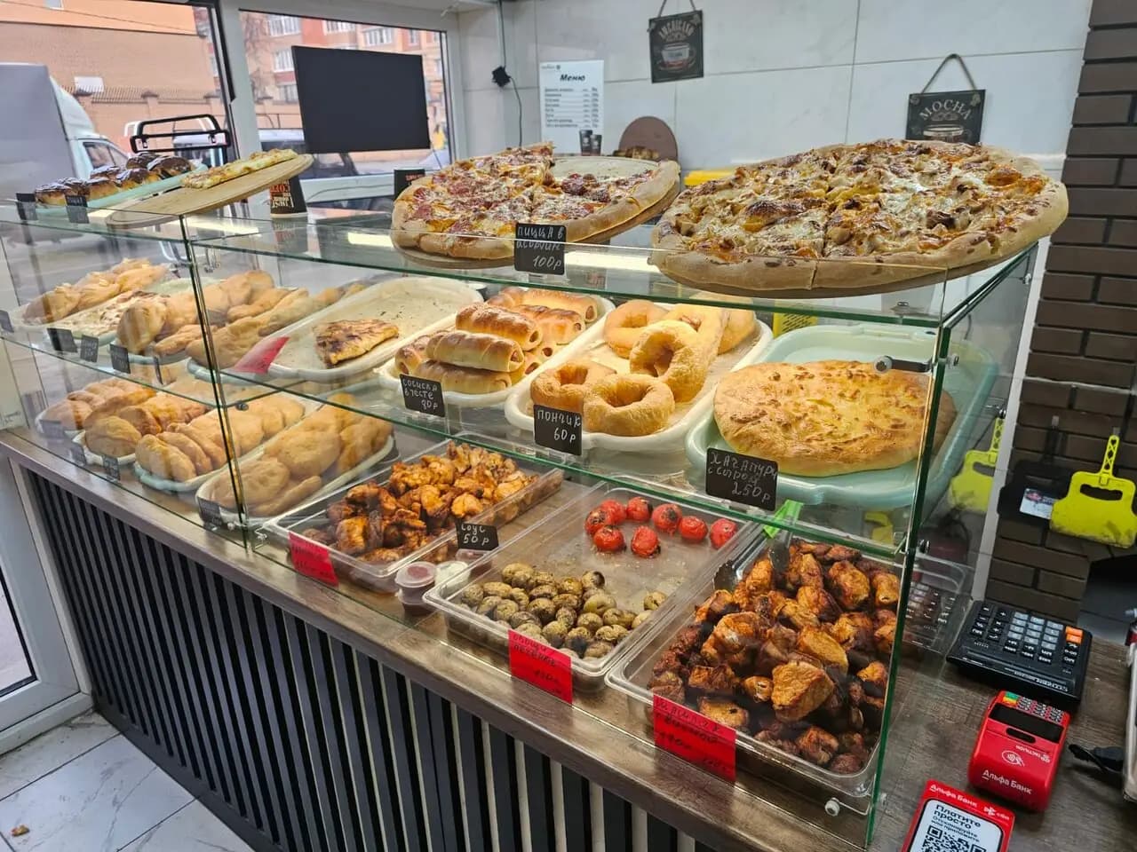 Шаурма, шашлык и пицца на углях