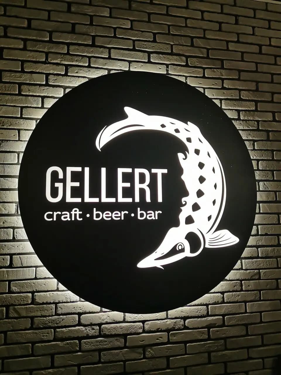 Gellert_bar