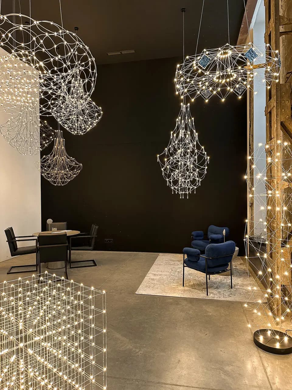 Человек и пароход