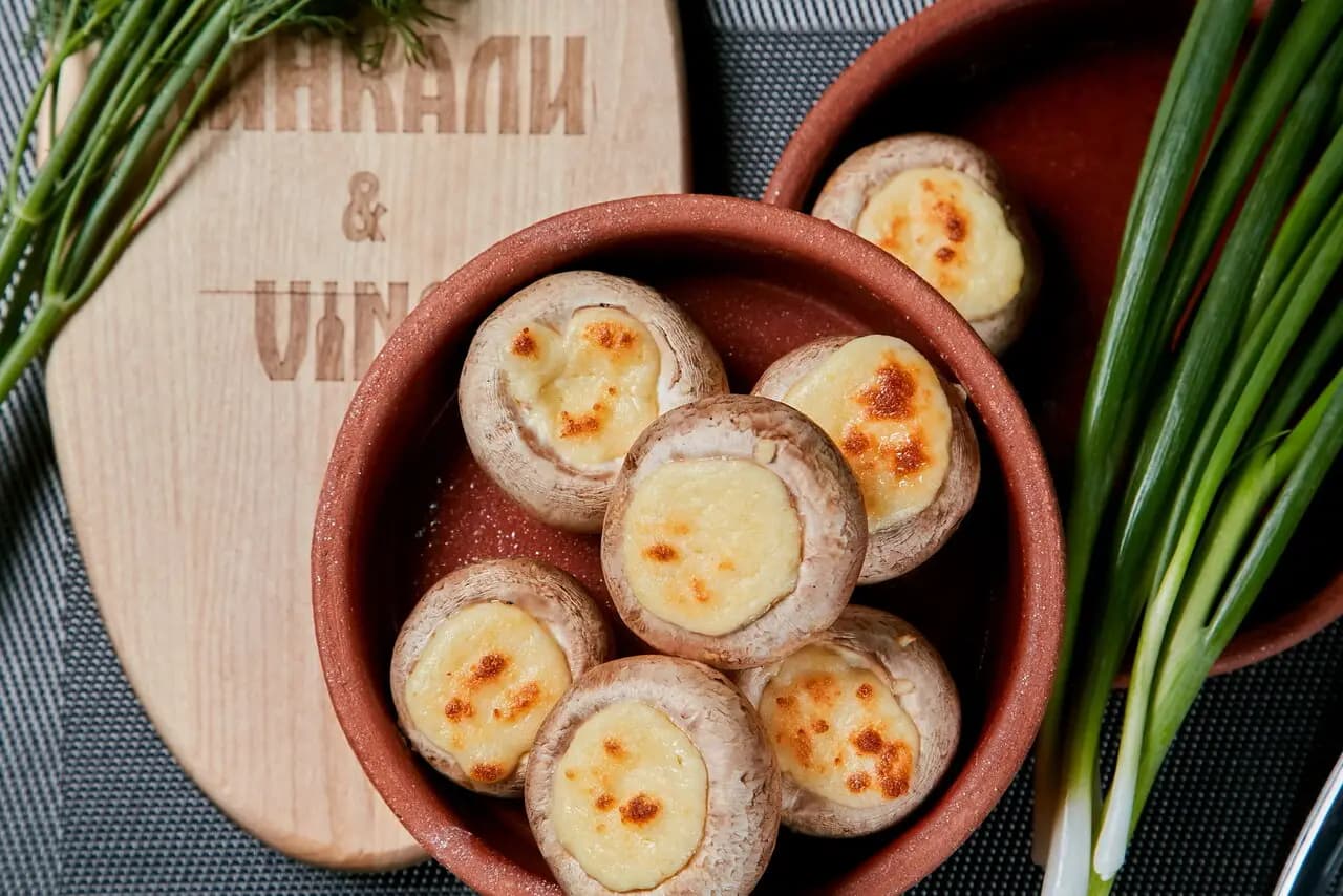 Хинкали и Вино