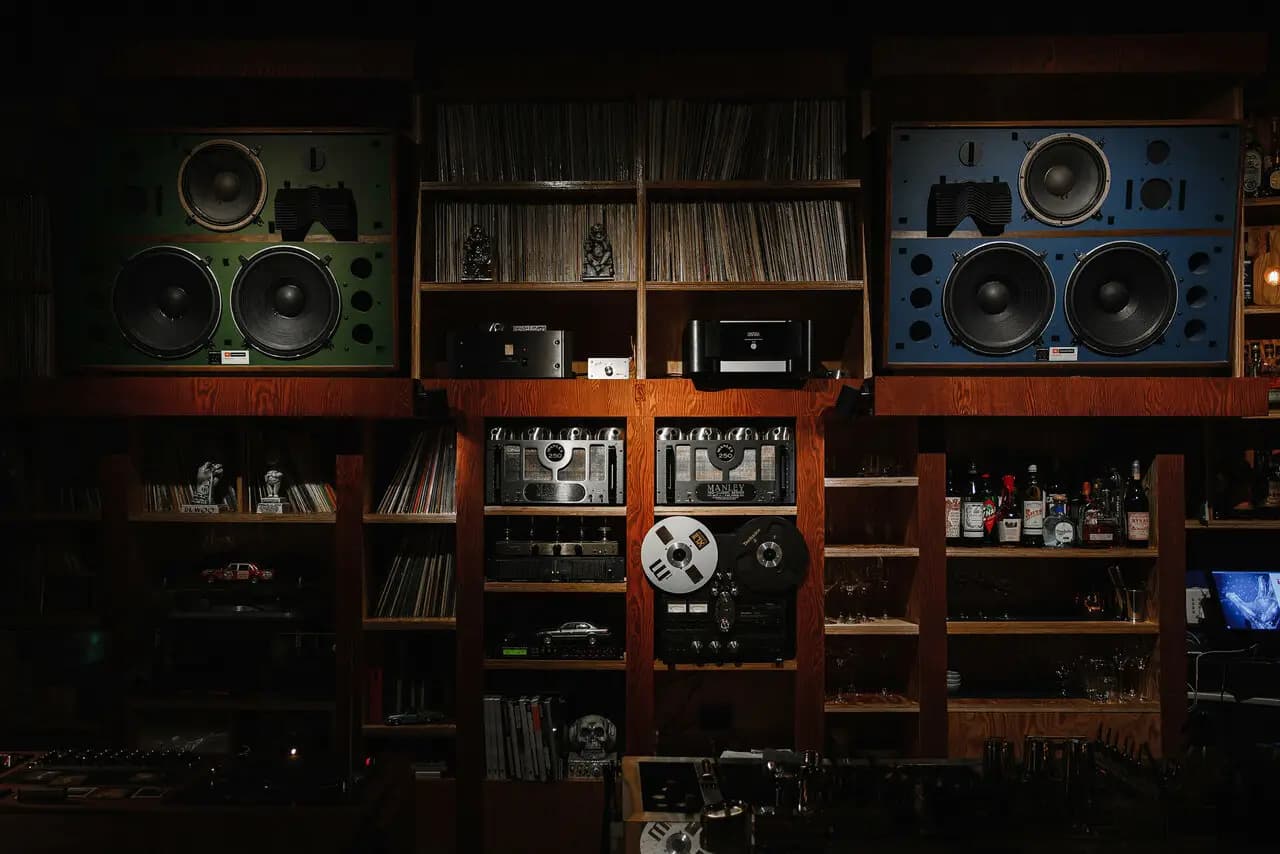 Fonoteca Listening Bar