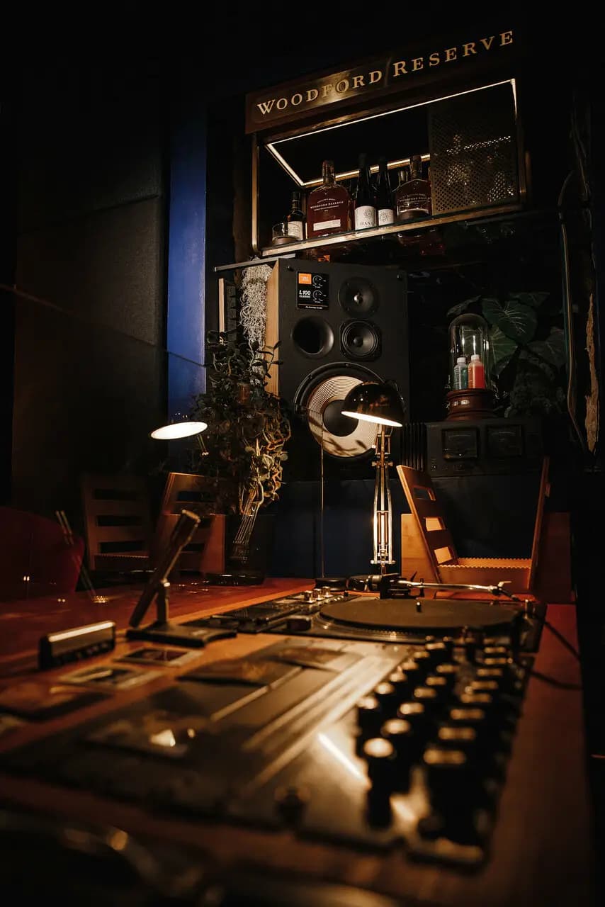 Fonoteca Listening Bar