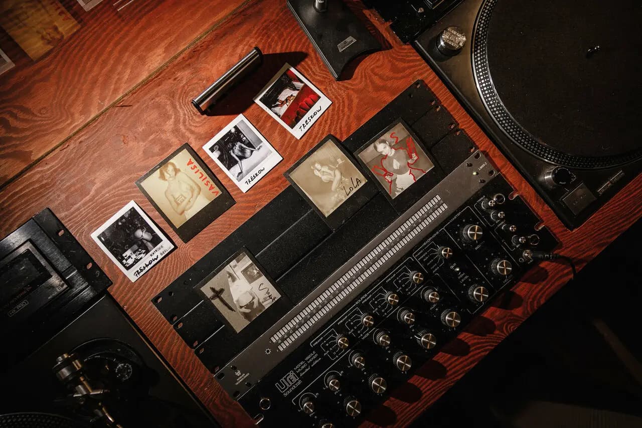 Fonoteca Listening Bar