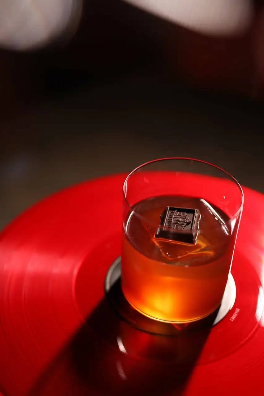 Fonoteca Listening Bar