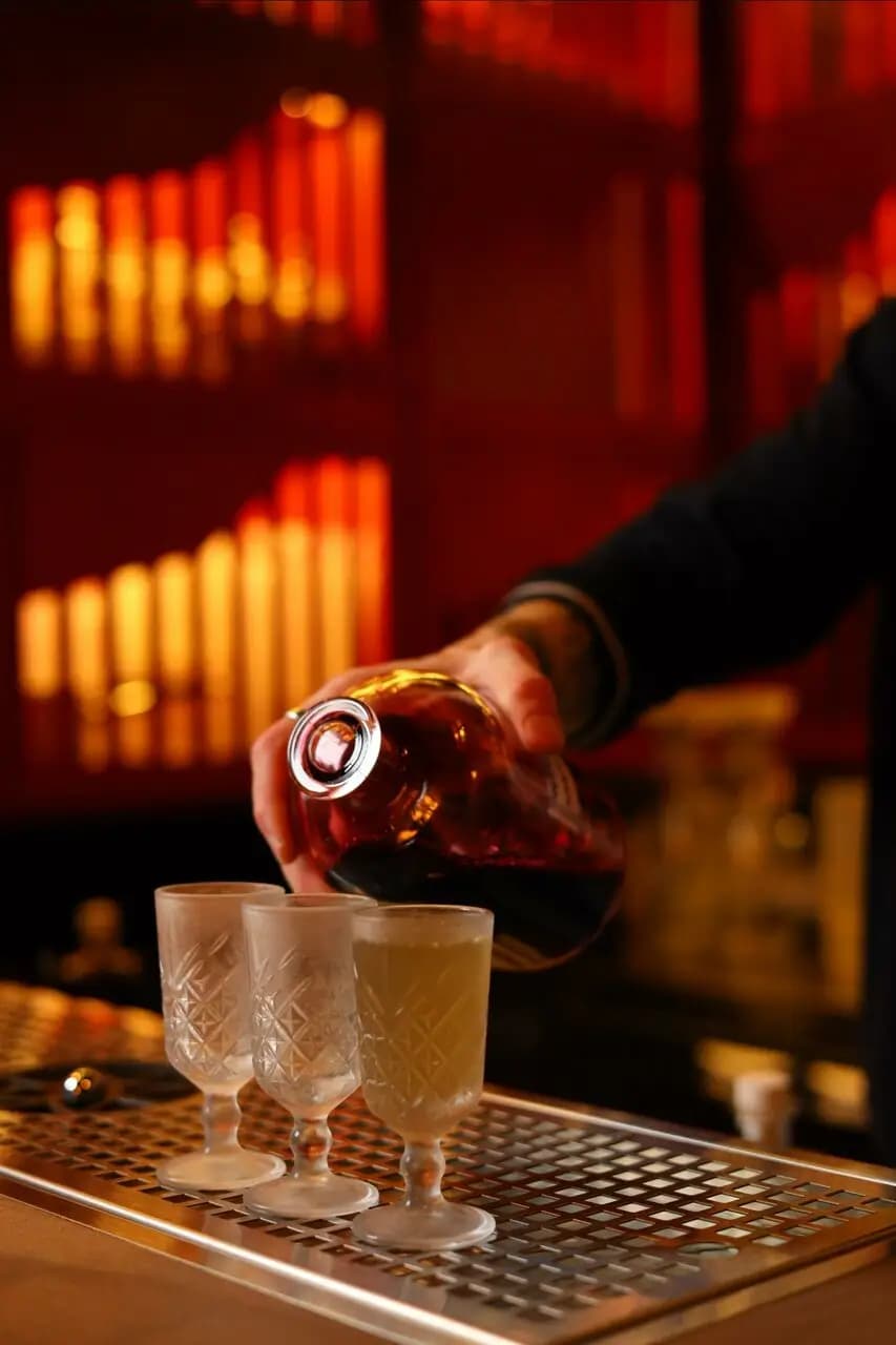 Дедушка настаивает