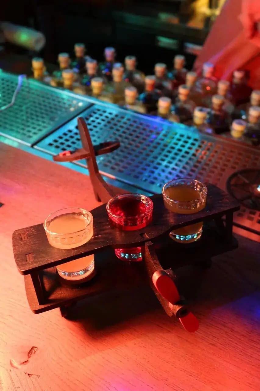 Дедушка настаивает