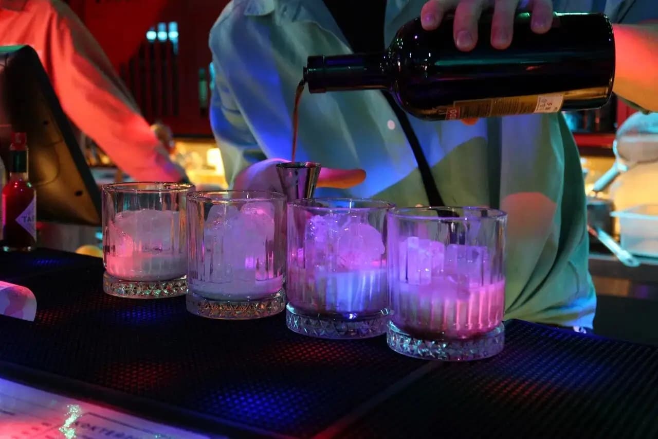 Дедушка настаивает