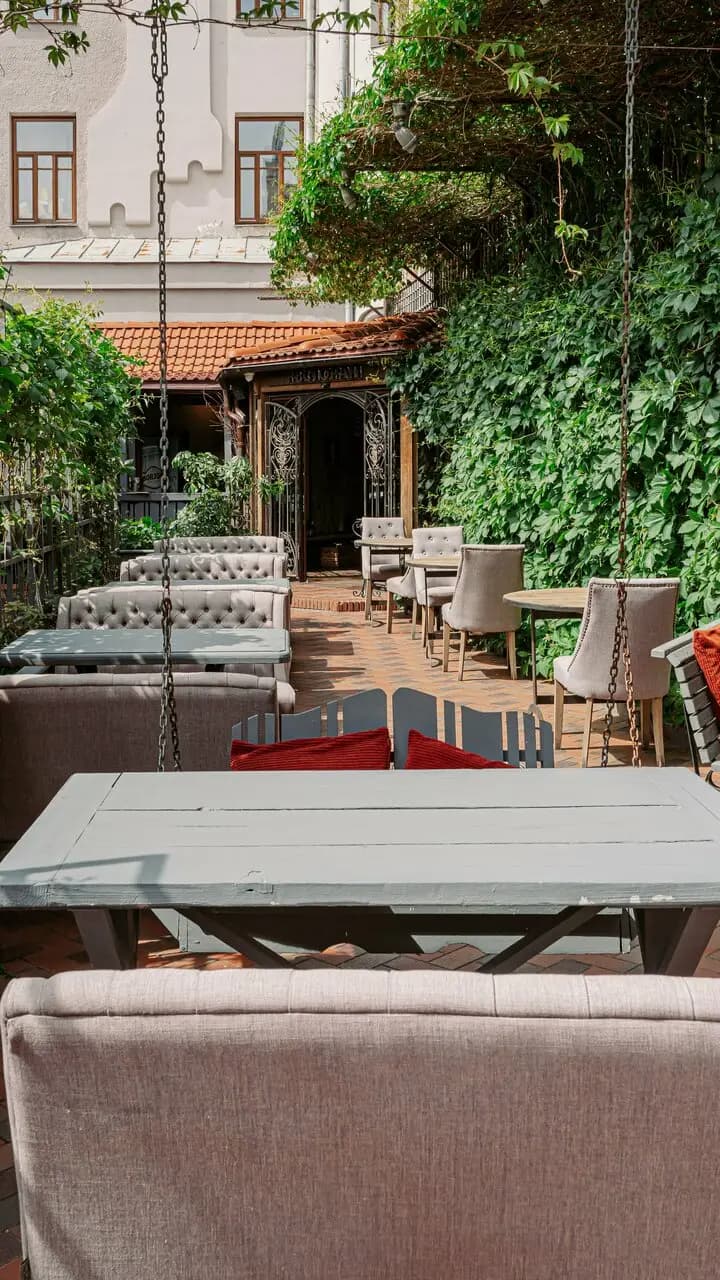 Тифлисский дворик