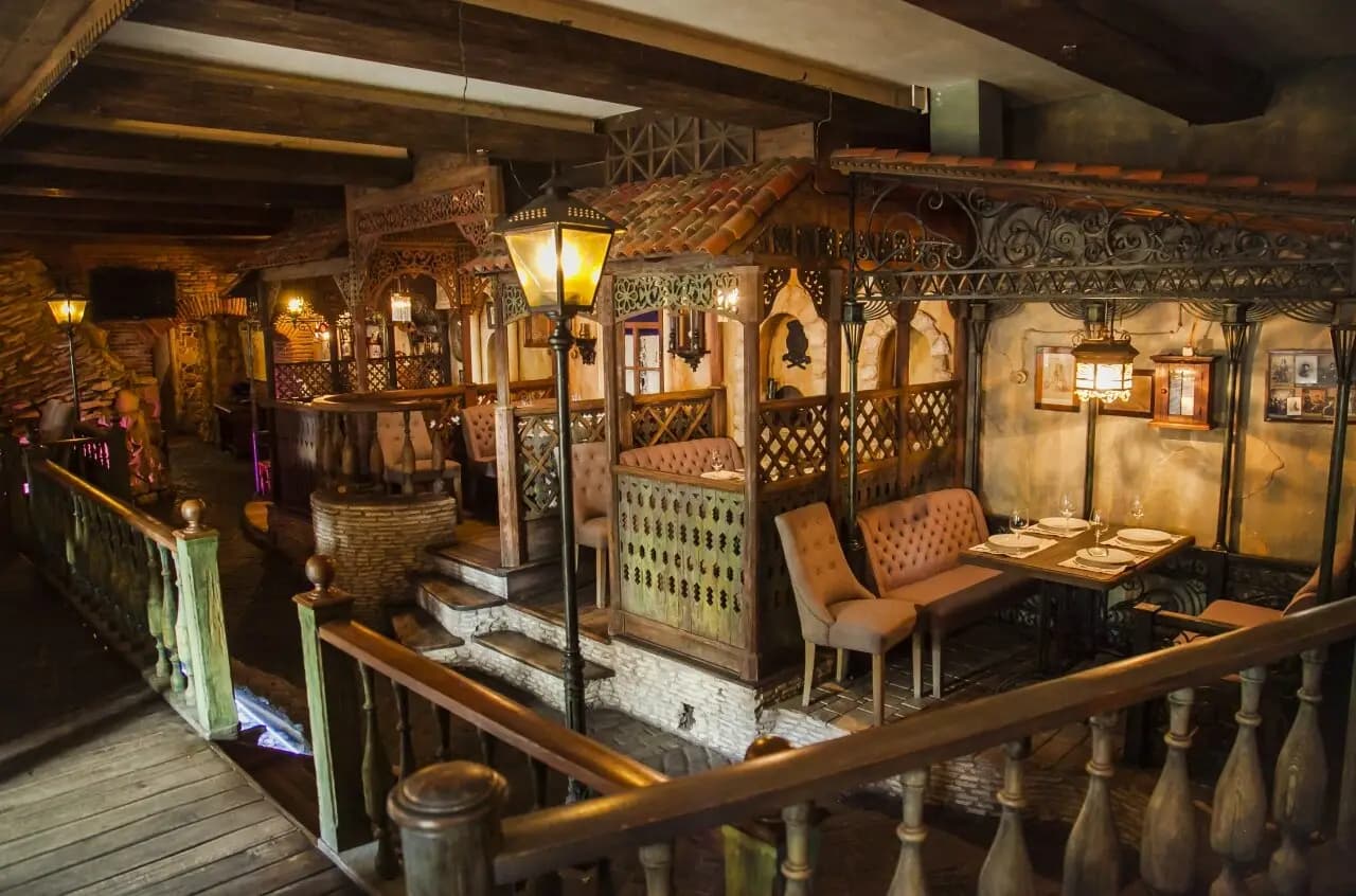 Тифлисский дворик