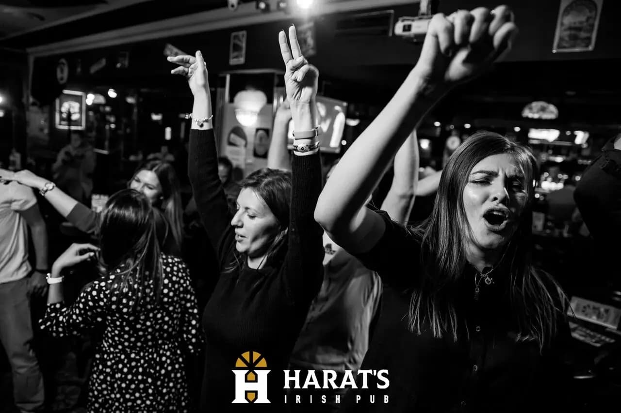 Harat’s pub